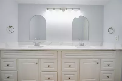 605 Jeff Davis Court, Conroe, TX 77302 - Photo 18