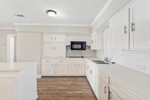 208 Preston St, La Marque, TX 77568 - Photo 16