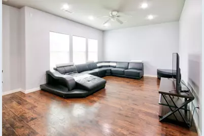 3510 Oleander Avenue, Texas City, TX 77590 - Photo 4