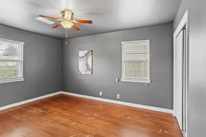 8406 Glen Valley Drive, Houston, TX 77061 - Photo 20