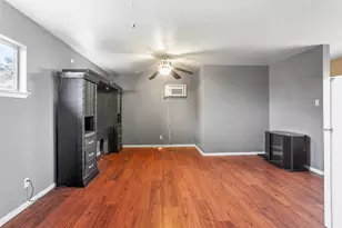 8406 Glen Valley Dr, Houston, TX 77061 - Photo 26