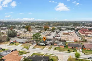 8406 Glen Valley Dr, Houston, TX 77061 - Photo 32