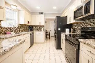 7718 Hiawatha Dr, Houston, TX 77036 - Photo 10