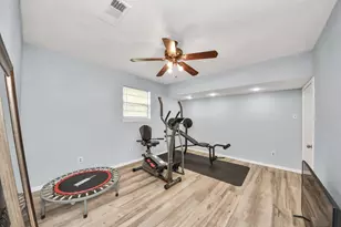 13827 Bay Gardens Dr, Sugar Land, TX 77498 - Photo 20