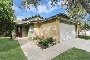 13827 Bay Gardens Dr, Sugar Land, TX 77498 - Photo 6