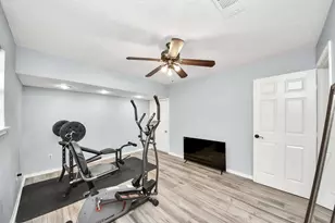 13827 Bay Gardens Dr, Sugar Land, TX 77498 - Photo 22