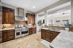 6010 Tyne St, Houston, TX 77007 - Photo 4