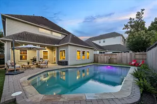 6010 Tyne St, Houston, TX 77007 - Photo 2