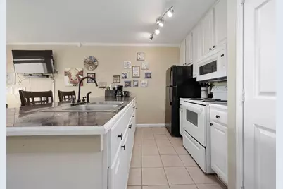 9520 Seawall Boulevard #115, Galveston, TX 77554 - Photo 6