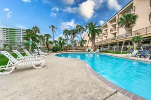 9520 Seawall Blvd, Galveston, TX 77554 - Photo 12