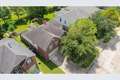 9722 Eagle Peak Court, Katy, TX 77494 - Photo 32