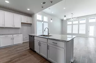 2822 Peridot Dr, Rosharon, TX 77583 - Photo 4
