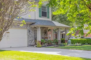 10227 Crescent Bluff Ln, Houston, TX 77070 - Photo 4