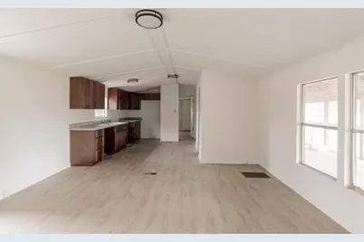 2422 Avilion Court, Pearland, TX 77584 - Photo 4