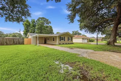2409 Grand Boulevard, Port Neches, TX 77651 - Photo 2