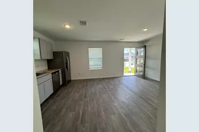 16750 N Marie Village Dr, Conroe, TX 77306 - Photo 8
