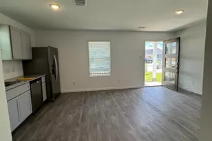 16750 N Marie Vlg Dr, Conroe, TX 77306 - Photo 8