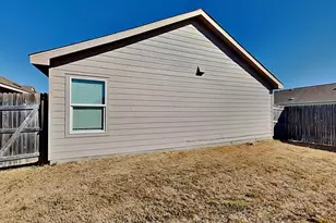 5933 Antonio Pl, Seguin, TX 78155 - Photo 16