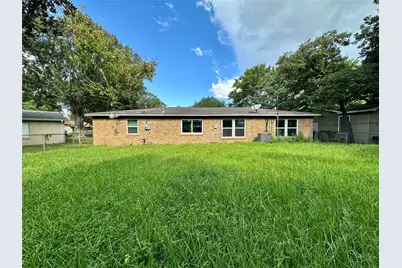 6 Southlawn Circle, La Marque, TX 77568 - Photo 14