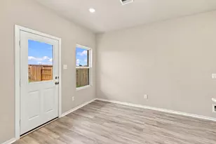 6711 Pebble Blf Ct, Cove, TX 77523 - Photo 16