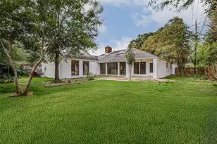 10303 Chevy Chase Dr, Houston, TX 77042 - Photo 46