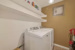 10252 Longmont Dr, Houston, TX 77042 - Photo 22