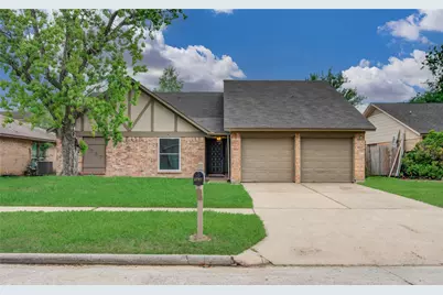5727 Longforest Drive, Houston, TX 77088 - Photo 2