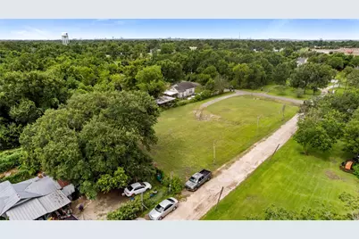 5010 Middleton, Baytown, TX 77520 - Photo 4