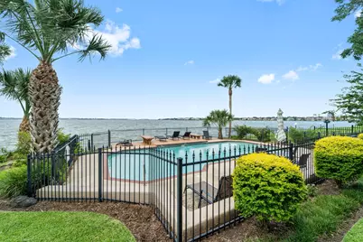 309 Lakeside Lane, Houston, TX 77058 - Photo 4