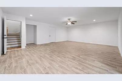 309 Lakeside Lane, Houston, TX 77058 - Photo 22