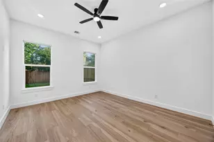 4633 Mallow St, Houston, TX 77051 - Photo 12
