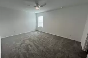 272 Laura Leigh Ln, Angleton, TX 77515 - Photo 2