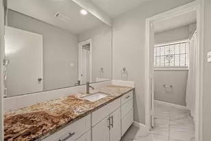 5207 Bent Bough Ln, Houston, TX 77088 - Photo 20