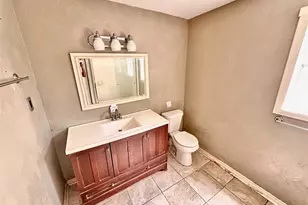 1406 Indian Shores Rd, Crosby, TX 77532 - Photo 14