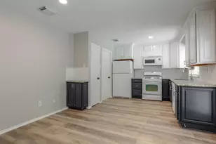 31 Maywind Ct, The Woodlands, TX 77381 - Photo 12