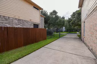 2719 Mossy Log Ct, Houston, TX 77084 - Photo 46