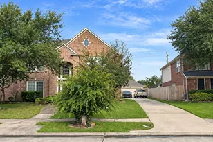 15827 Maple Shores Dr, Houston, TX 77044 - Photo 2