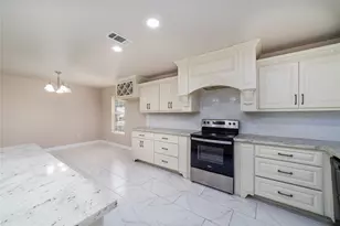7510 Millbrae Ln, Houston, TX 77041 - Photo 14