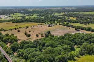 1601 Babylon Ln, Schulenburg, TX 78956 - Photo 1
