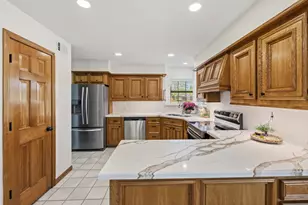 310 Pecan Loop Dr, Baytown, TX 77523 - Photo 14