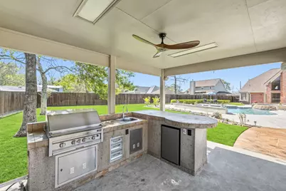 310 Pecan Loop Drive, Baytown, TX 77523 - Photo 36