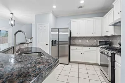 1223 Lexington Green Drive, Missouri City, TX 77459 - Photo 10