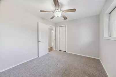 6022 Meadowbrook Drive, Hitchcock, TX 77563 - Photo 8