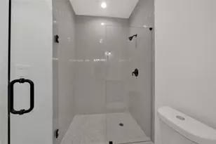 8402 Double Ave, Houston, TX 77088 - Photo 16