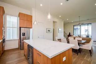 8745 Park Kolbe Ln, Houston, TX 77080 - Photo 6