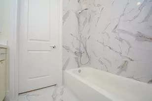 8745 Park Kolbe Ln, Houston, TX 77080 - Photo 28
