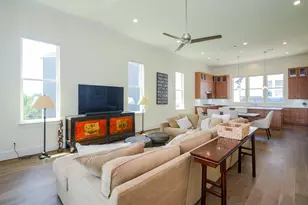 8745 Park Kolbe Ln, Houston, TX 77080 - Photo 12