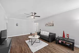 12633 Memorial Dr, Houston, TX 77024 - Photo 4