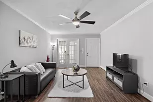 12633 Memorial Dr, Houston, TX 77024 - Photo 6