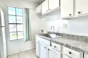 8323 Wilcrest Dr, Houston, TX 77072 - Photo 8